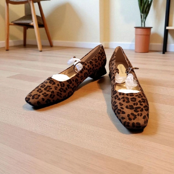 C. Paravano Brown Leopard Print Mary Jane Style Shoes - Picture 1 of 5
